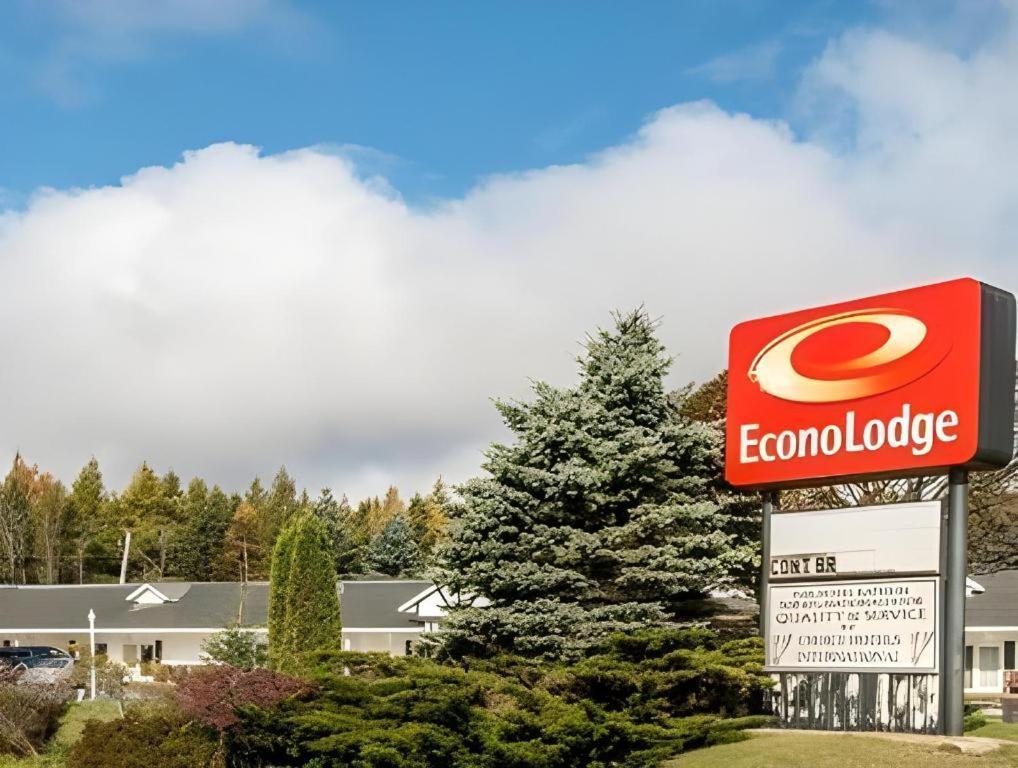 Econo Lodge Lakeshore Manistique Eksteriør billede