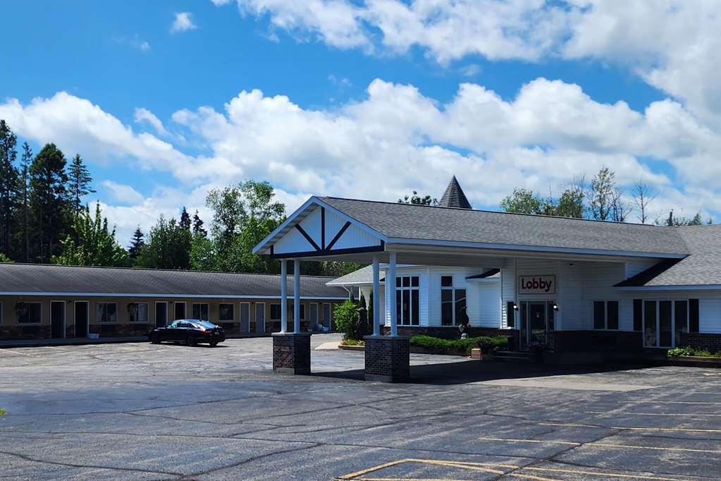 Econo Lodge Lakeshore Manistique Eksteriør billede