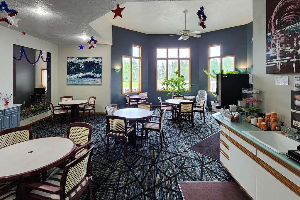 Econo Lodge Lakeshore Manistique Restaurant billede
