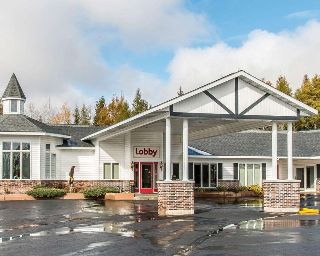 Econo Lodge Lakeshore Manistique Eksteriør billede